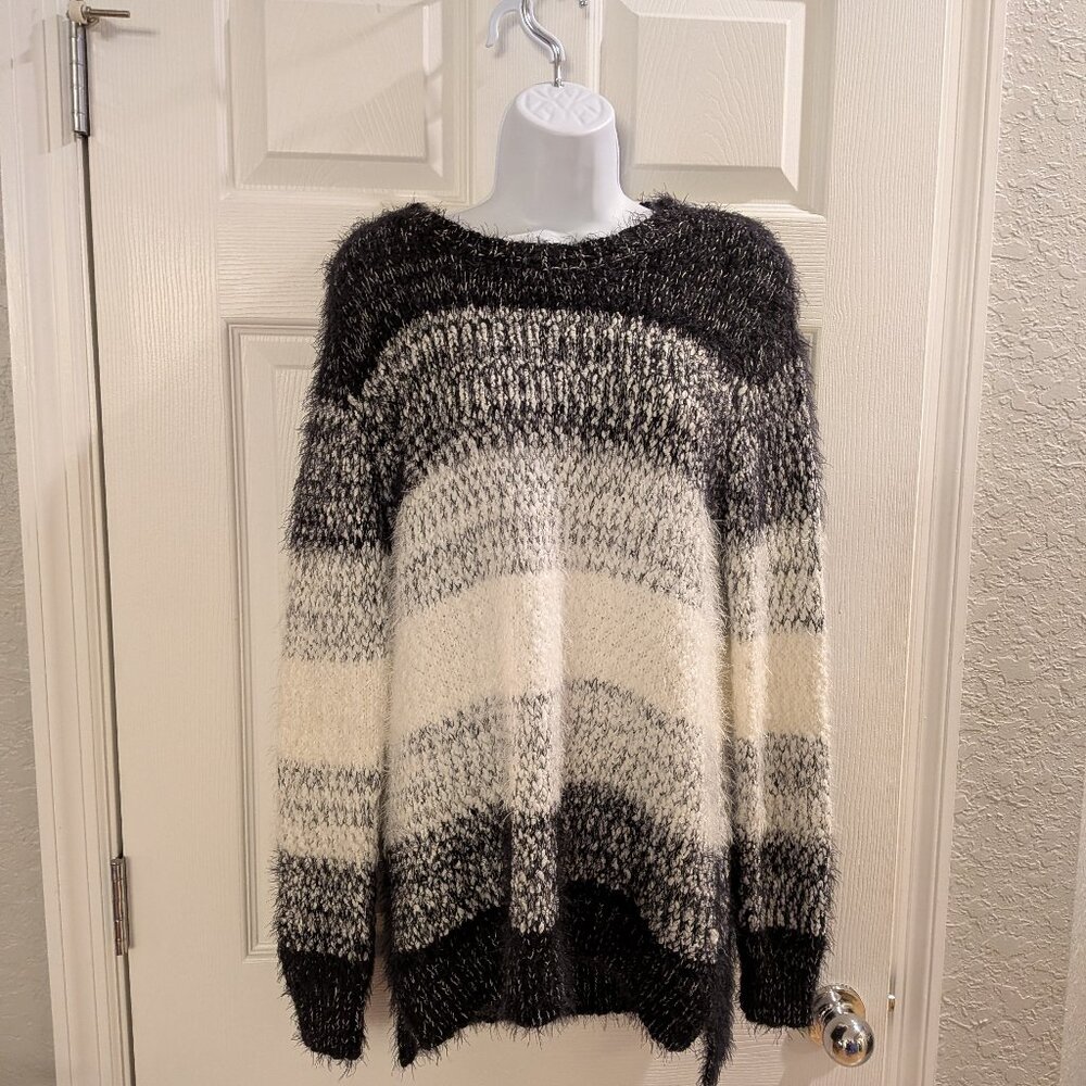 Gibson and Latimer Eyelash Knit Sweater